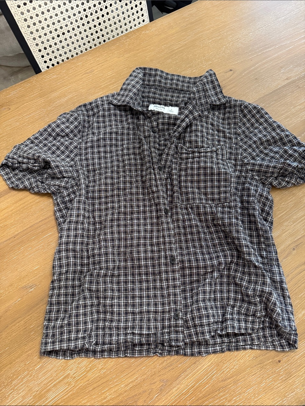 Hollister Men's Short-Sleeve Plaid Button-Down - Brown & Black